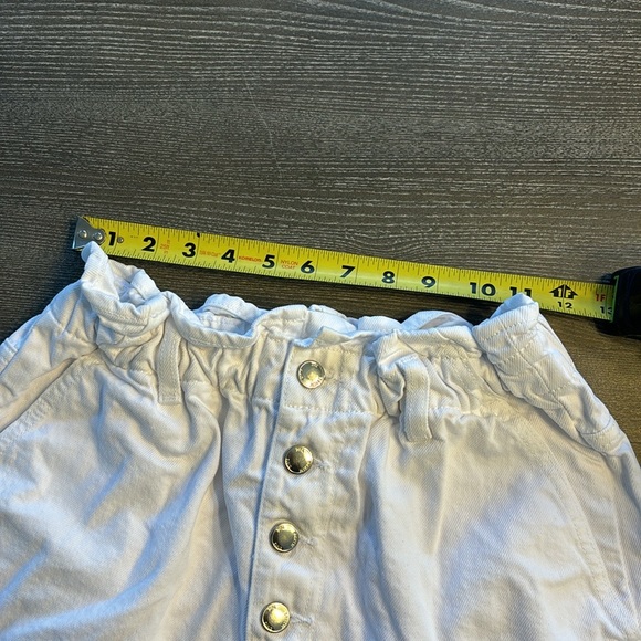 NWOT Zara Buttoned Paperbag Baggy White High Waist Short Size 6 - Picture 6 of 11